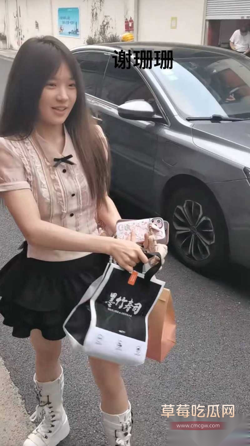 前丝芭女团SNH48成员曾艳芬曝出团里“新人王” 5 前丝芭女团SNH48成员曾艳芬曝出团里“新人王” 5