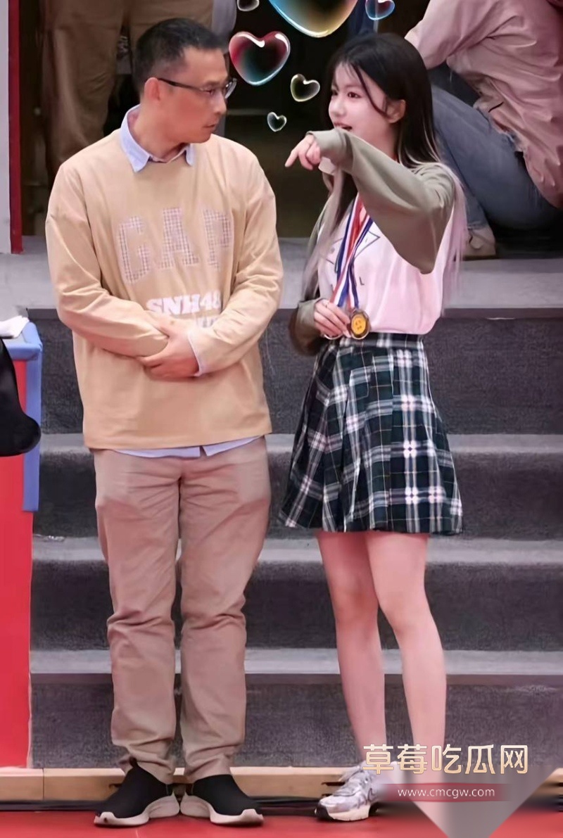 前丝芭女团SNH48成员曾艳芬曝出团里“新人王” 16 前丝芭女团SNH48成员曾艳芬曝出团里“新人王” 16