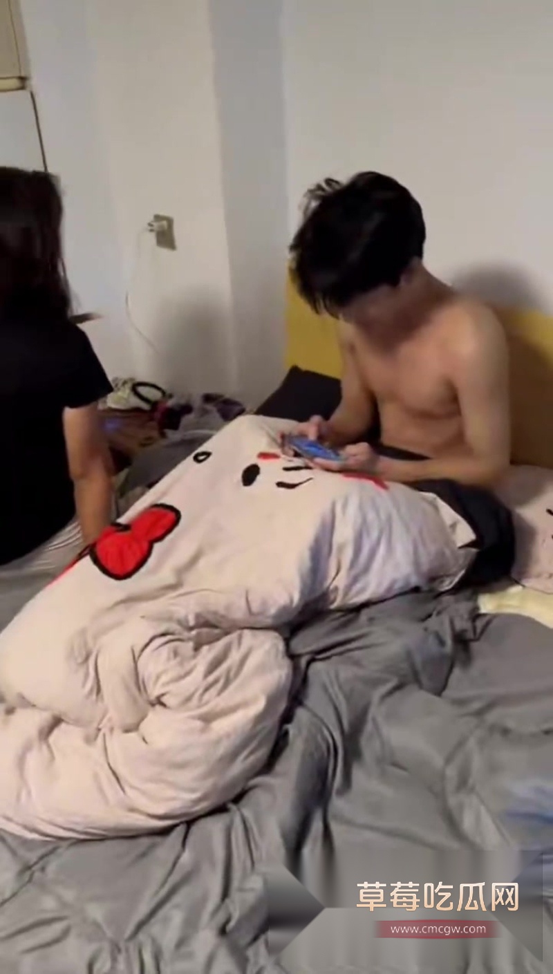 精神小伙与精神小妹的复杂爱情剧 3