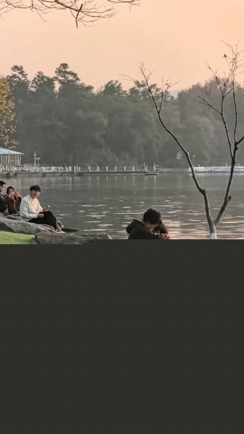 小情侣户外狂野吃奶游戏 2