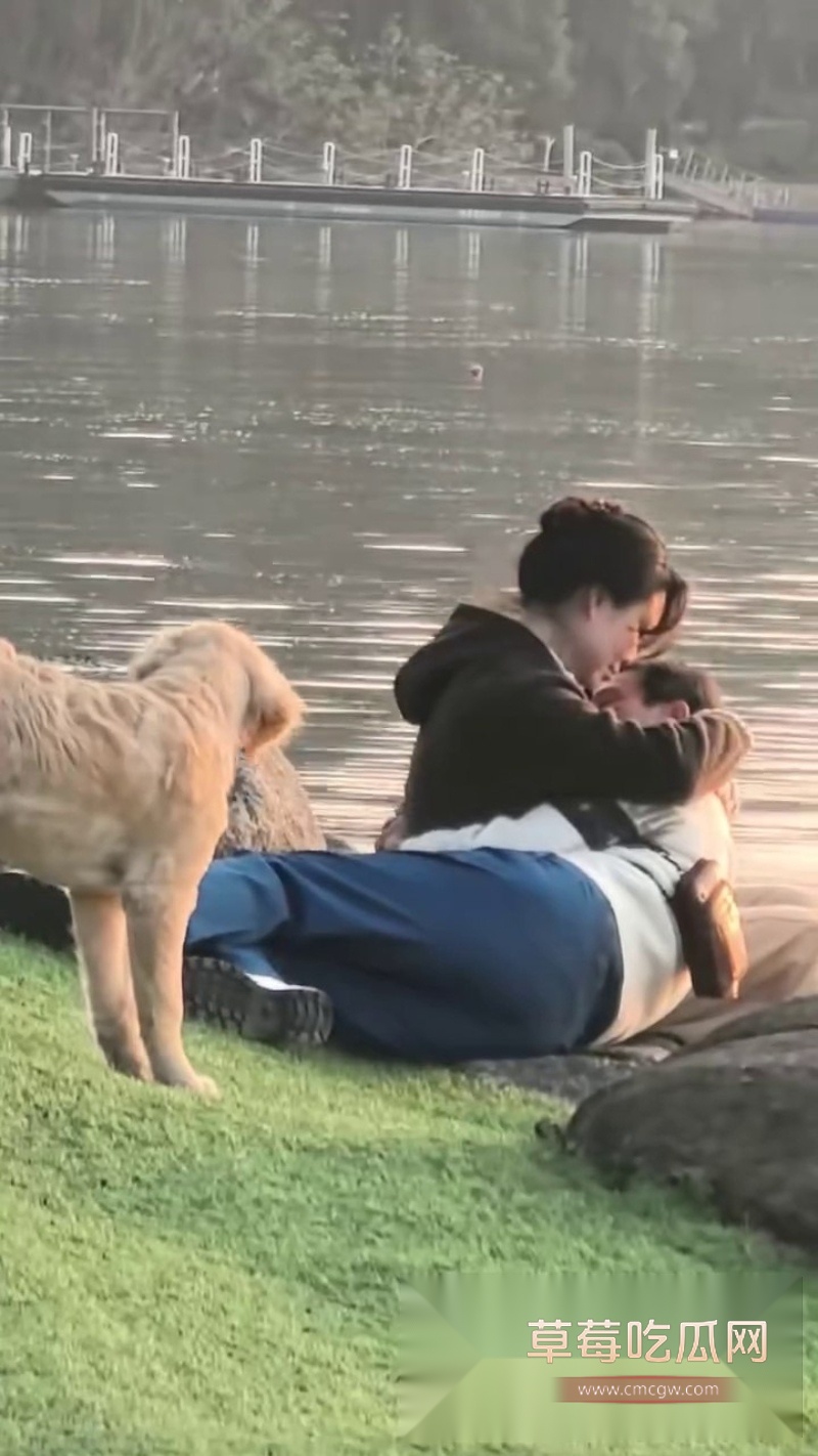 小情侣户外狂野吃奶游戏 7