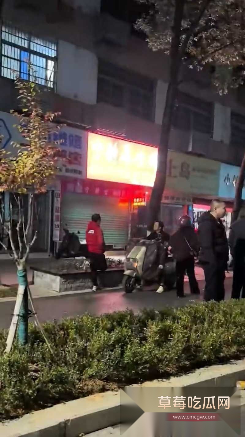 江西九江修水县 三中对面 一养生馆突发命案 1 江西九江修水县 三中对面 一养生馆突发命案 1