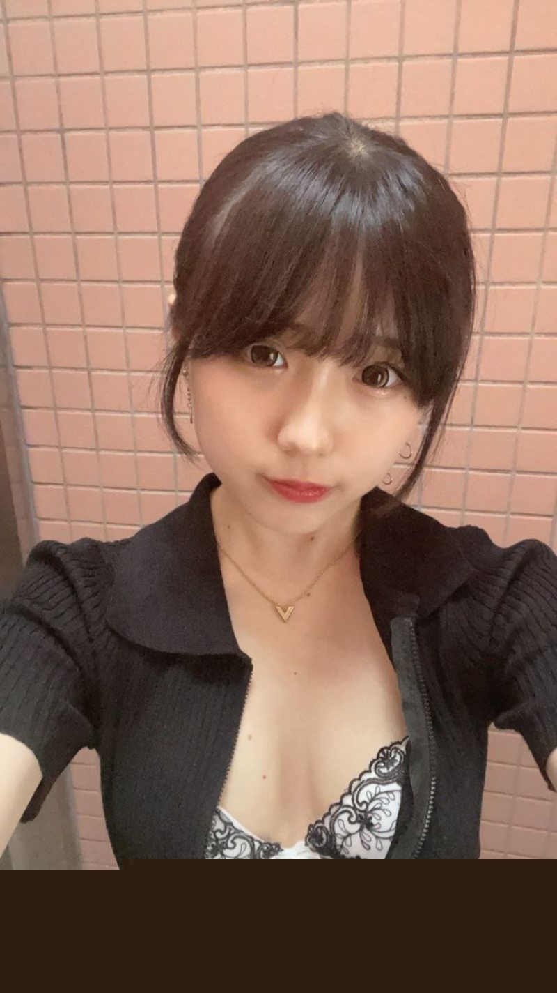 日本可爱女大学生在公园厕所大胆自慰5 日本可爱女大学生在公园厕所大胆自慰5