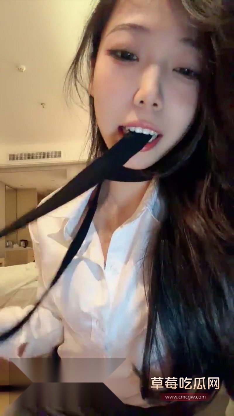 推特女神丝丝不是思思性爱直播1 推特女神丝丝不是思思性爱直播1