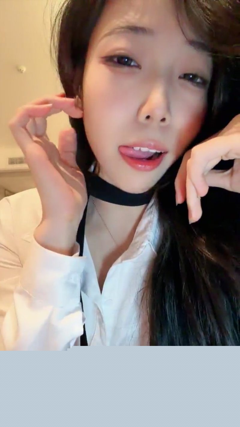 推特女神丝丝不是思思性爱直播2 推特女神丝丝不是思思性爱直播2