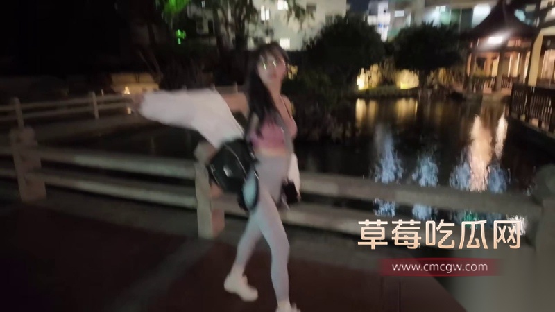 眼镜诱惑MitsuKatty热辣美女的狂野瞬间 2 眼镜诱惑MitsuKatty热辣美女的狂野瞬间 2