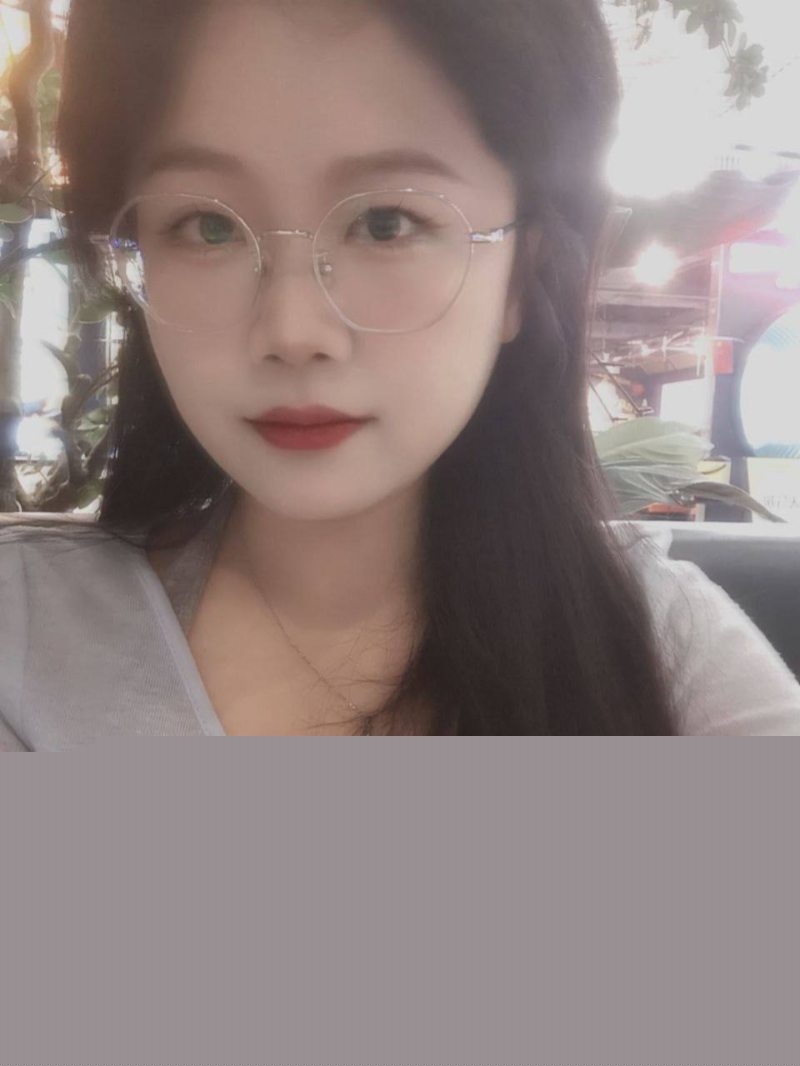 江苏常州大奶眼镜婊王秋颖5 江苏常州大奶眼镜婊王秋颖5