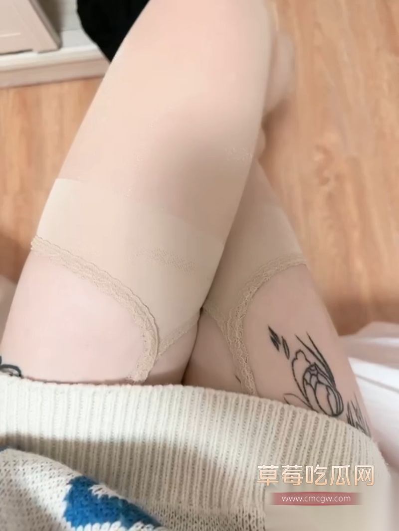 精神小妹变成精神少妇 2 精神小妹变成精神少妇 2