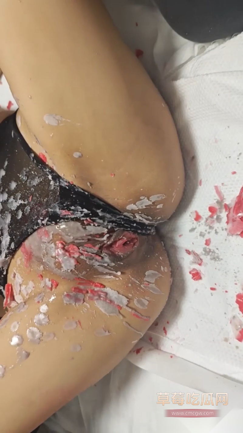 原档流出精神小妹sm滴蜡调教 7