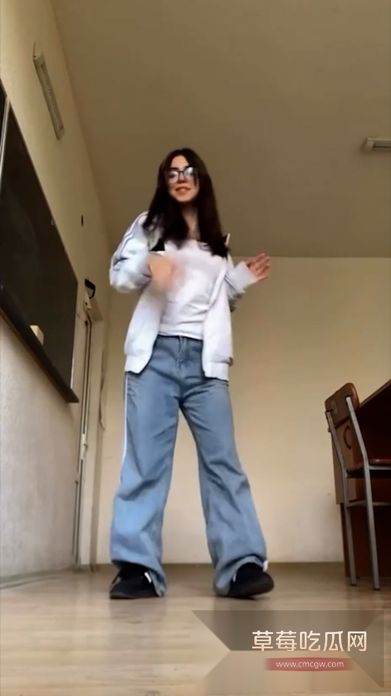 亚美尼亚18岁绝美小骚货 11 亚美尼亚18岁绝美小骚货 11