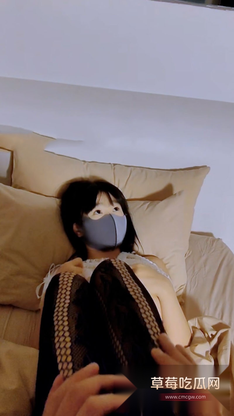 老虎菜约啪07年F杯童颜巨乳嫩妹 11