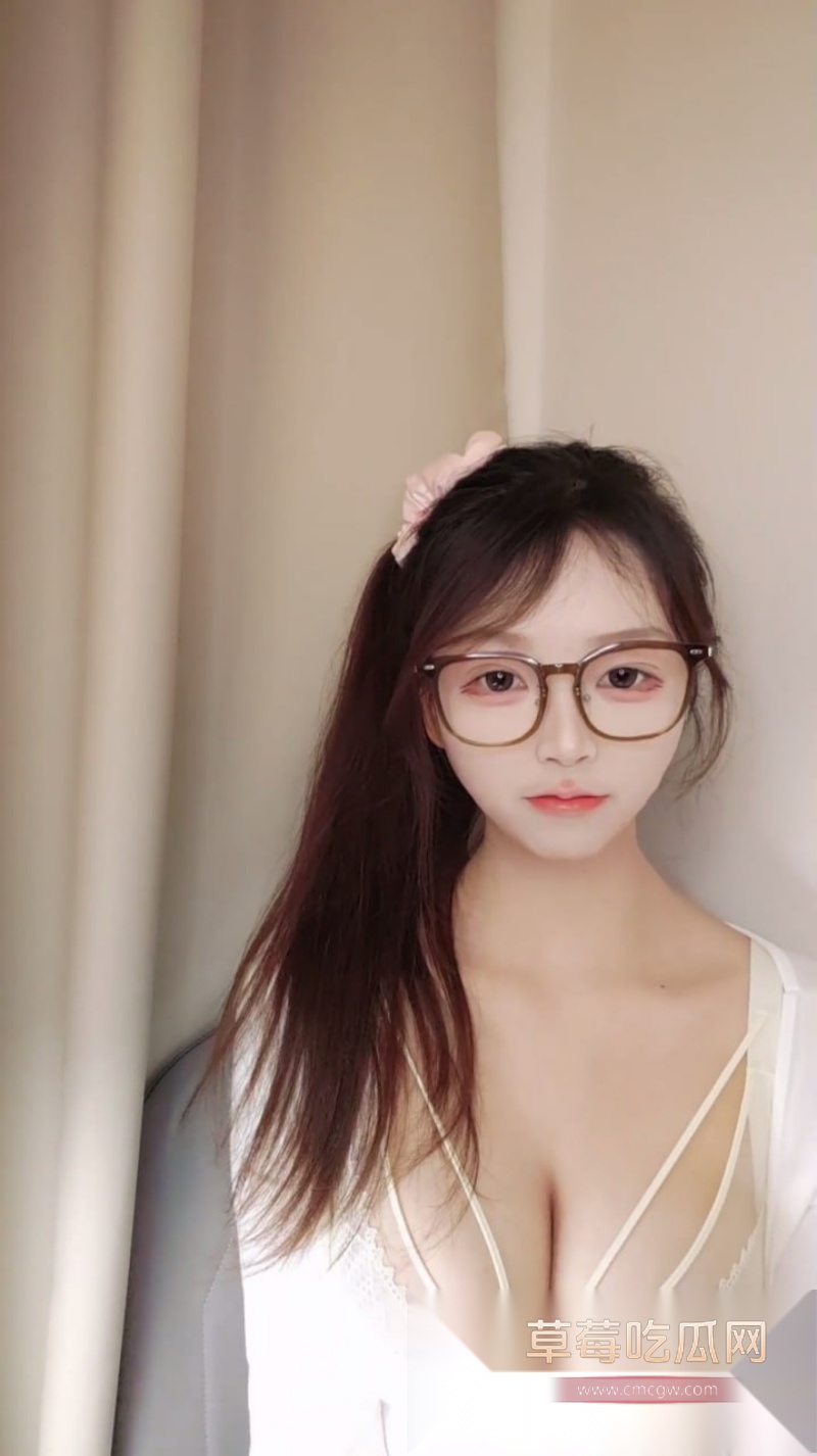 半糖七彩女主播桃井甜荟直播自慰 5 半糖七彩女主播桃井甜荟直播自慰 5