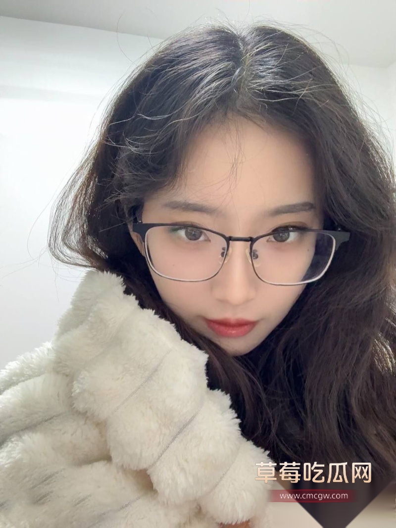 眼镜学生妹 马丹 16 眼镜学生妹 马丹 16