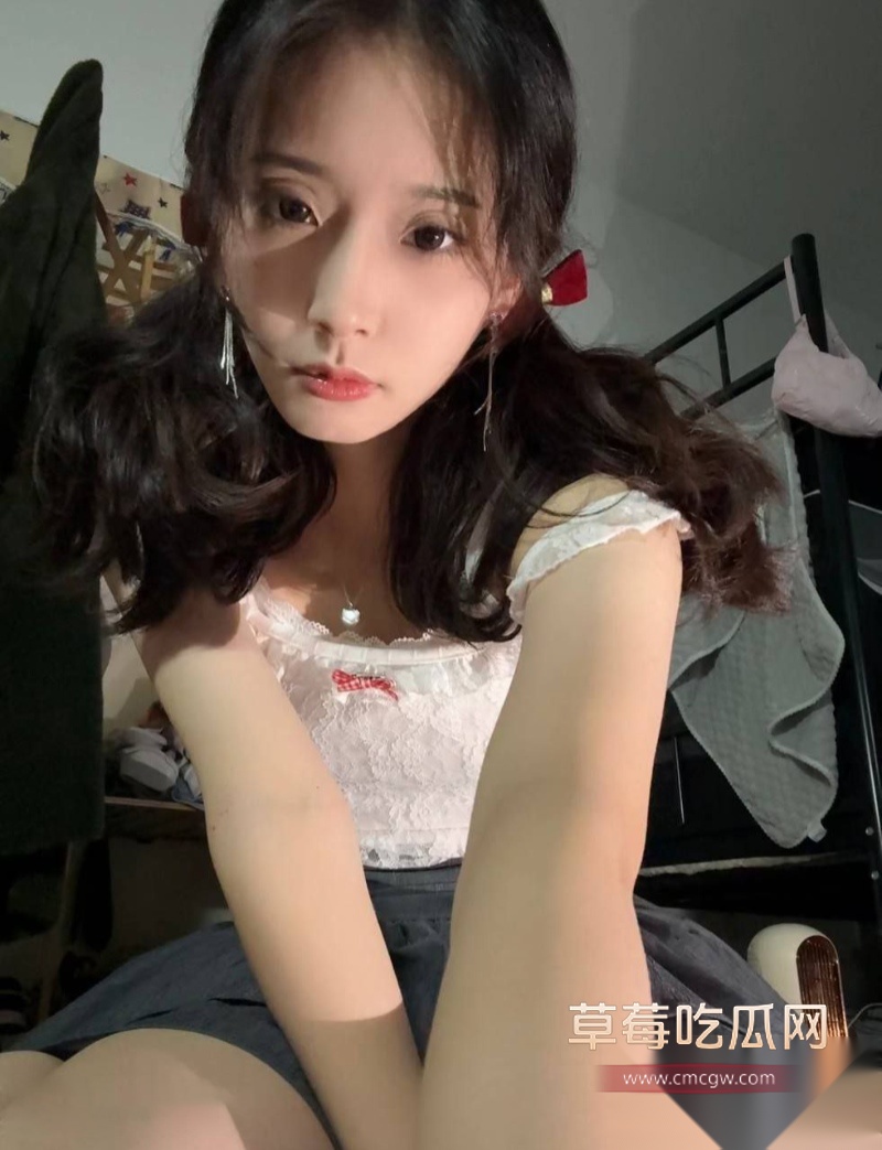 眼镜学生妹 马丹 19 眼镜学生妹 马丹 19