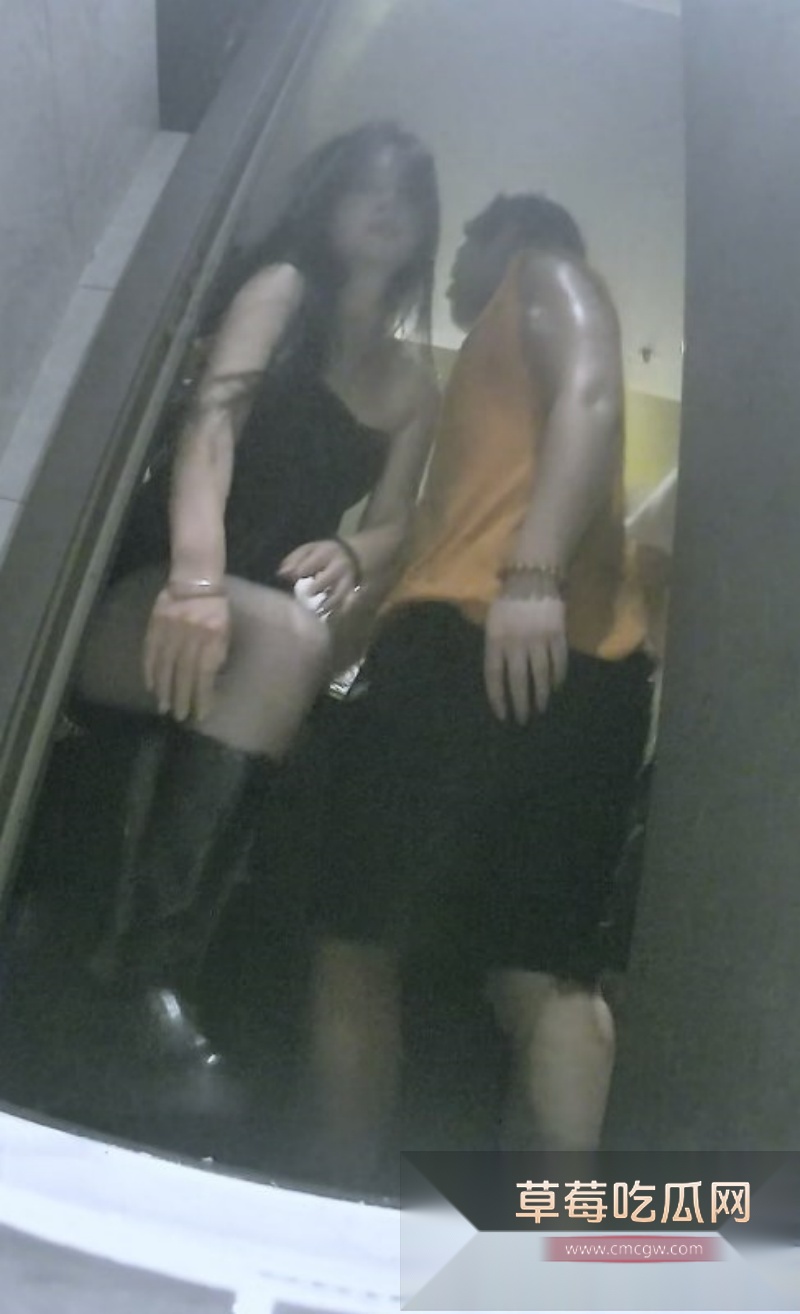 全网首发 酒吧厕拍系列 5 全网首发 酒吧厕拍系列 5