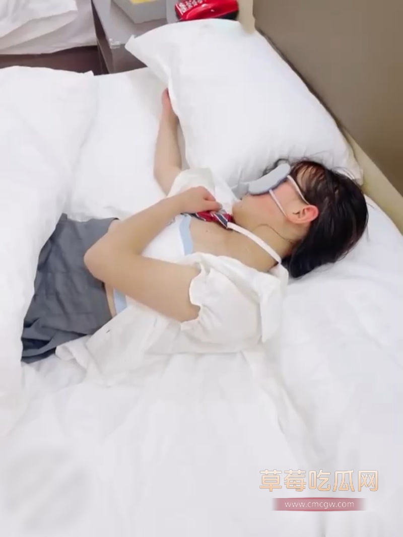 乱伦19岁亲侄女 9