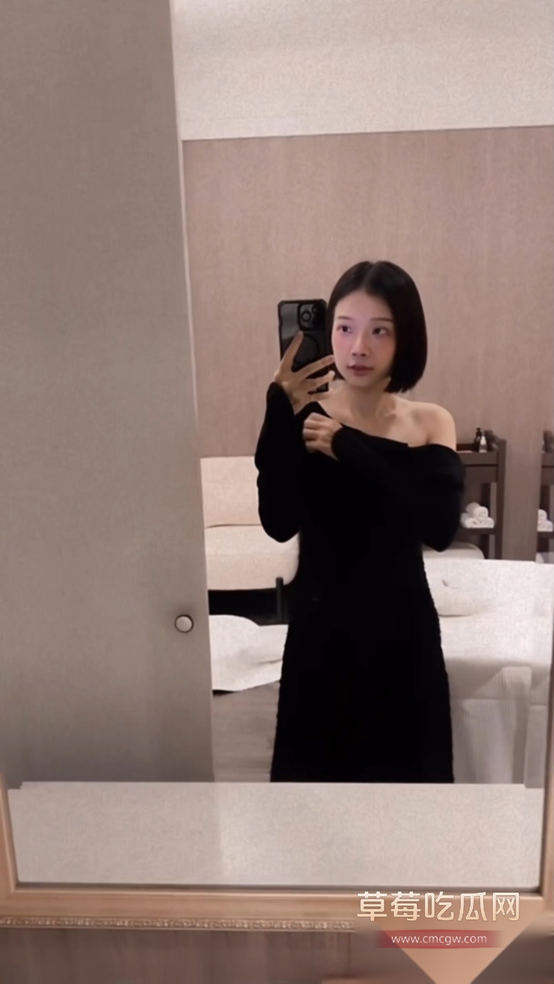 台湾知名女网红 一根排气管 21