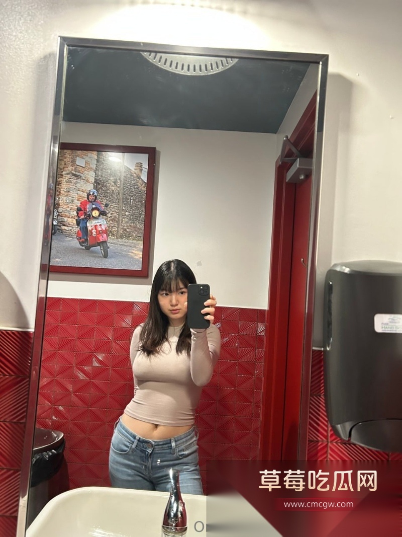 OnlyFans亚裔博主5luttybrownie订阅合集 4