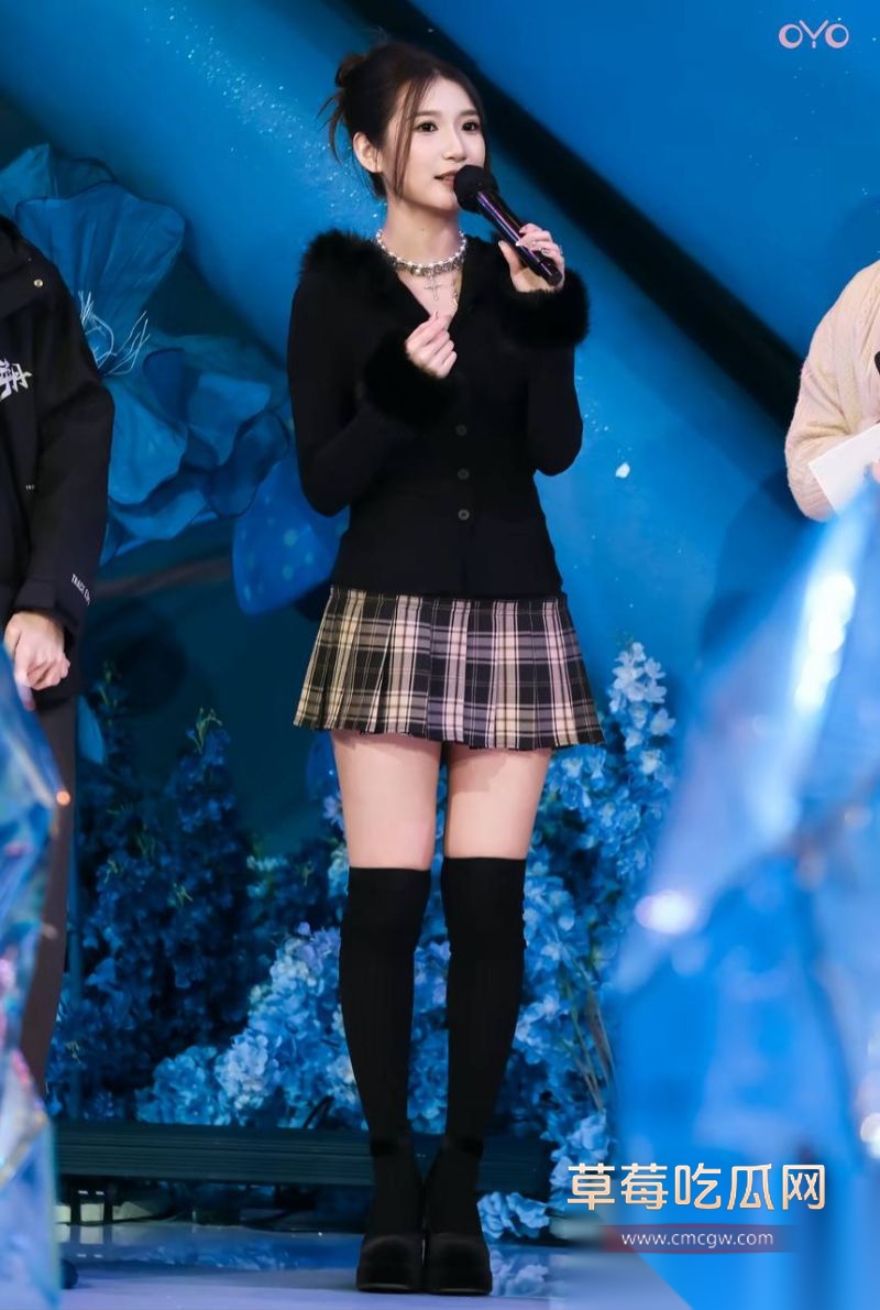 女主持潇潇和487的甜蜜时刻8