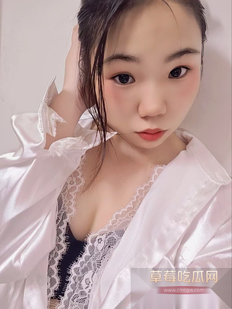 广西梧州反差婊刘思媚 7 广西梧州反差婊刘思媚 7