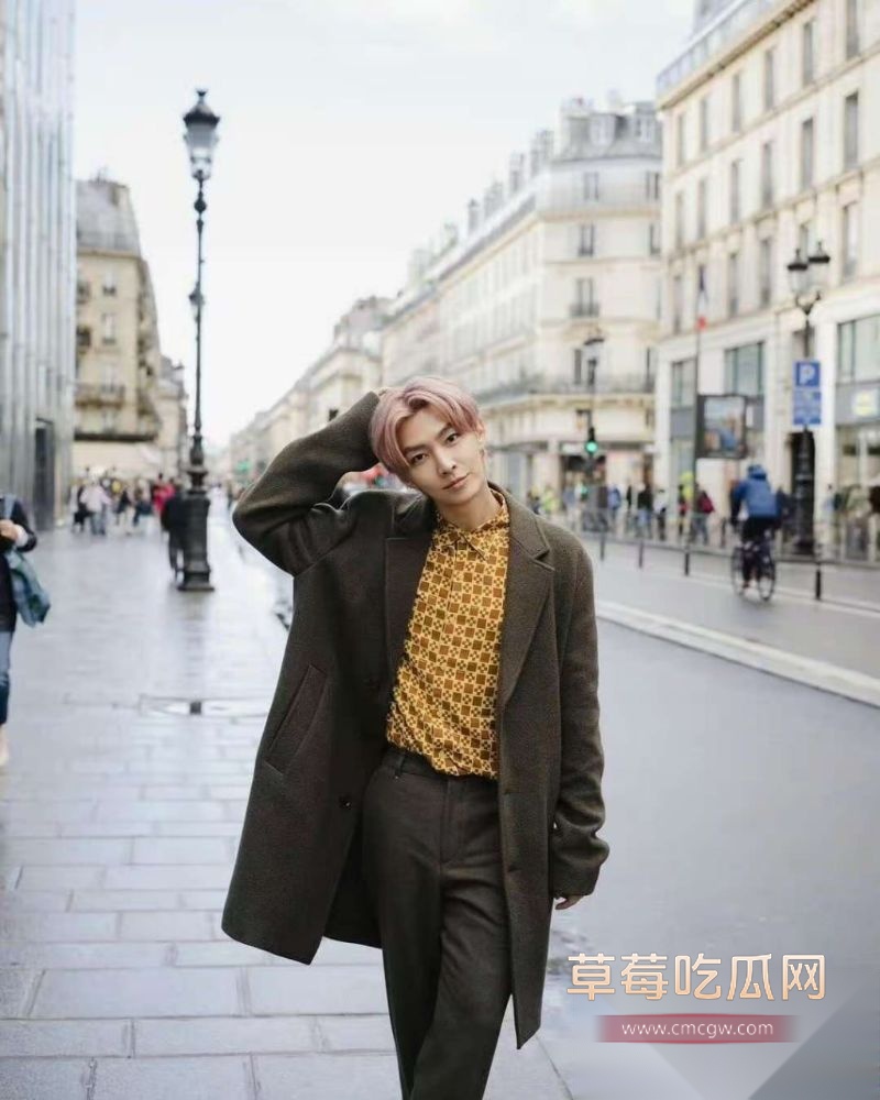 台湾男明星炎亚纶照片5 台湾男明星炎亚纶照片5