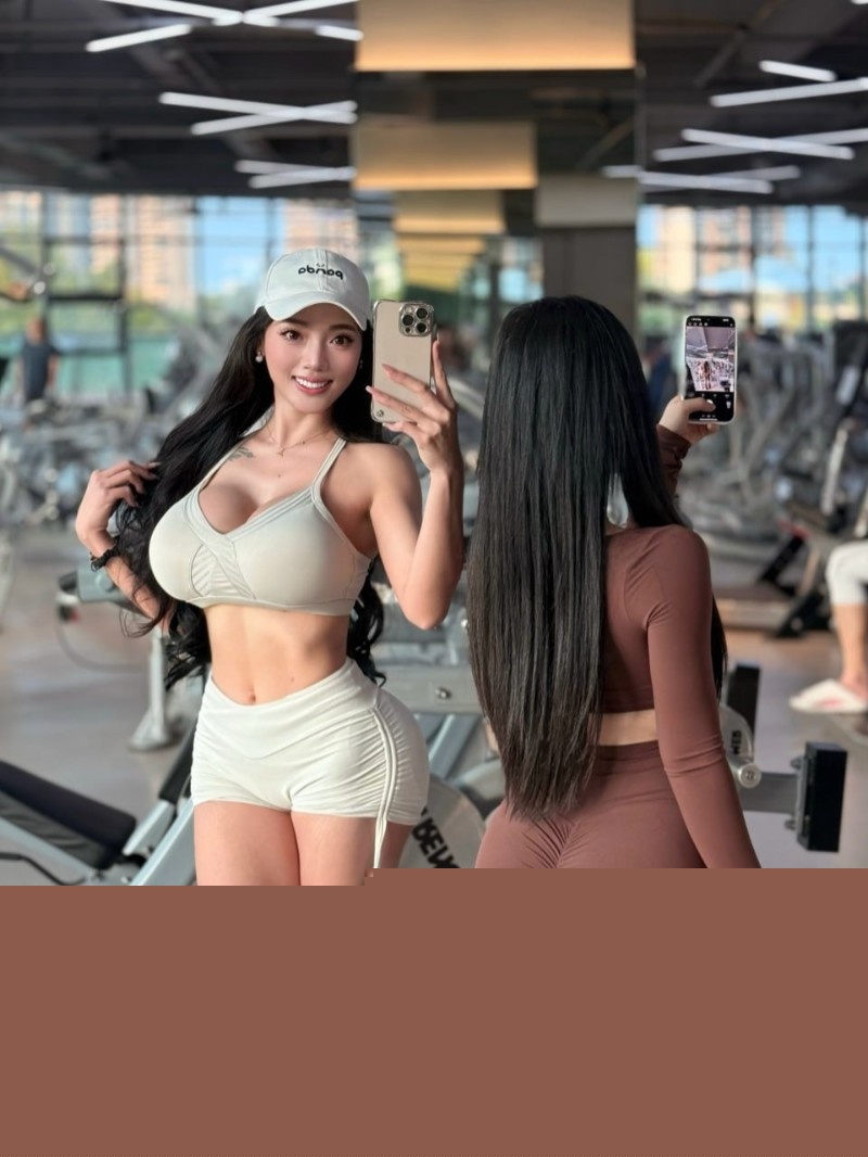 微博百万粉丝网红模特木里人鱼1