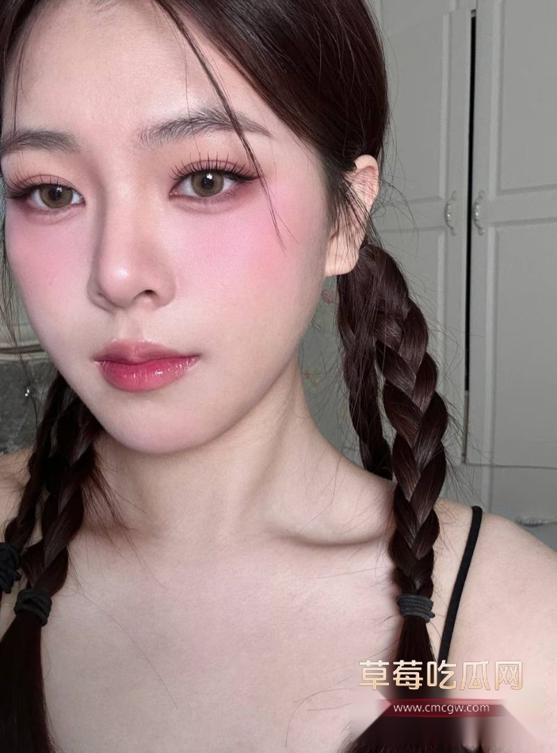 上海美妆博主左左2