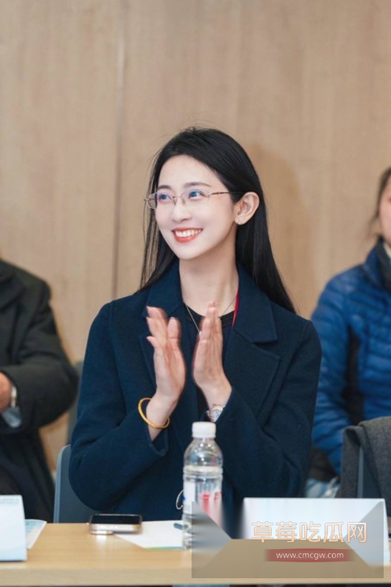 上海体育局财务处科员邢娜 1