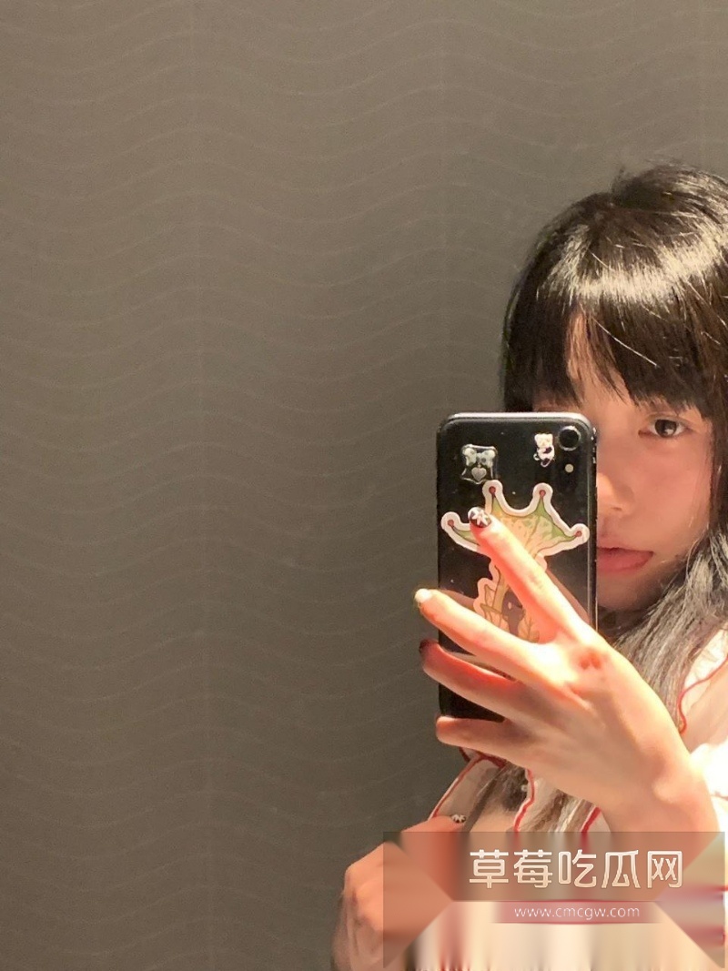 大学生反差少女黄美玲 25 大学生反差少女黄美玲 25