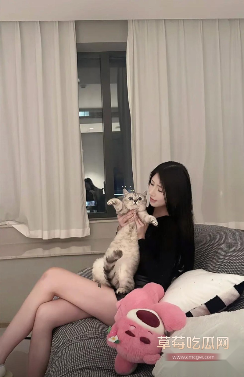 网红umi从柬埔寨一枝花沦为疯癫大妈 19