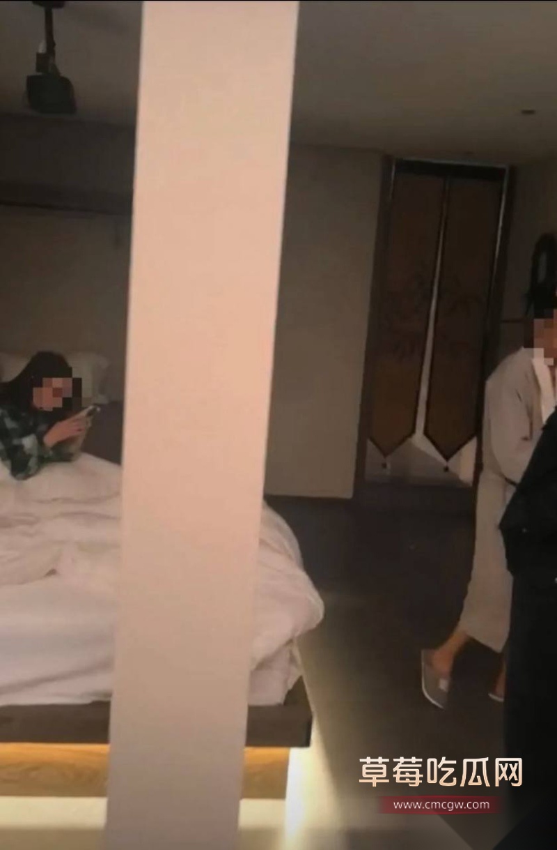 云南玉溪元江县农业局副局长张颖偷情被曝 13 云南玉溪元江县农业局副局长张颖偷情被曝 13