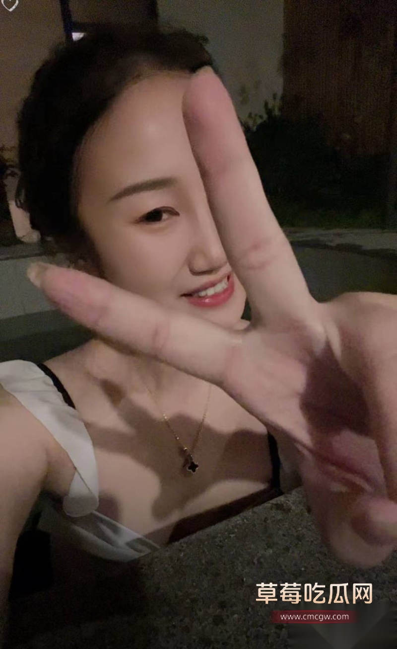 云南玉溪元江县农业局副局长张颖偷情被曝 28 云南玉溪元江县农业局副局长张颖偷情被曝 28