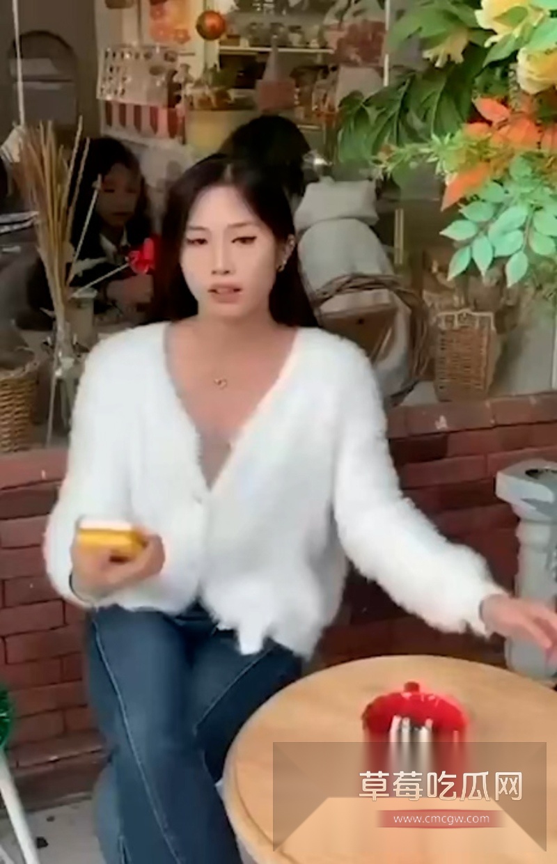 广西柳州反差女神赵鑫鑫被渣男曝出性爱视频 6 广西柳州反差女神赵鑫鑫被渣男曝出性爱视频 6