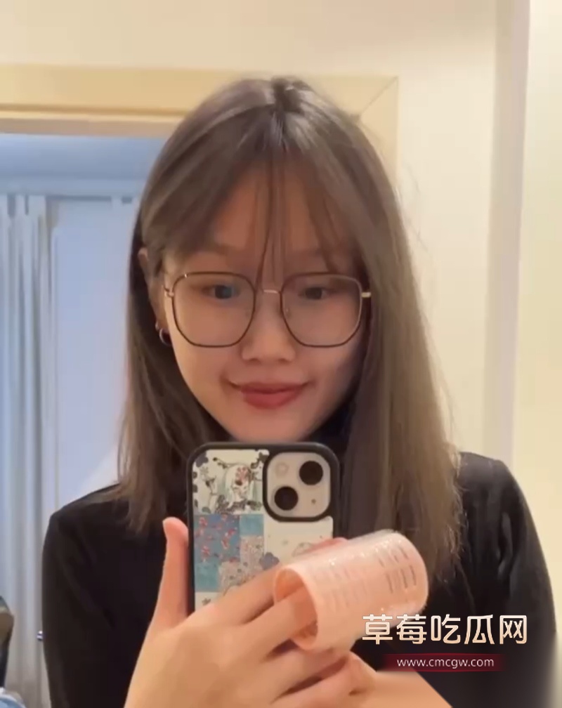 跨年夜女友出轨男主气愤曝光 11