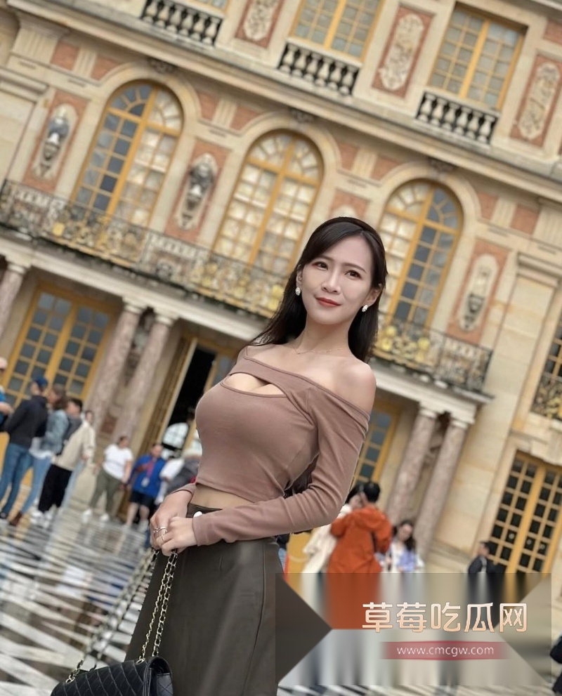 超漂亮短发巨乳网美麦麦家用摄像头遭黑客破解 14