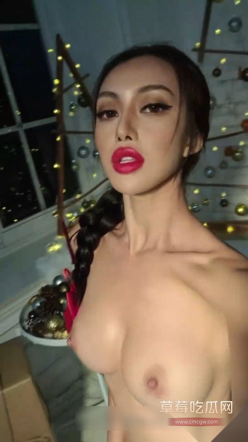 印尼性感美乳肥唇模特 1