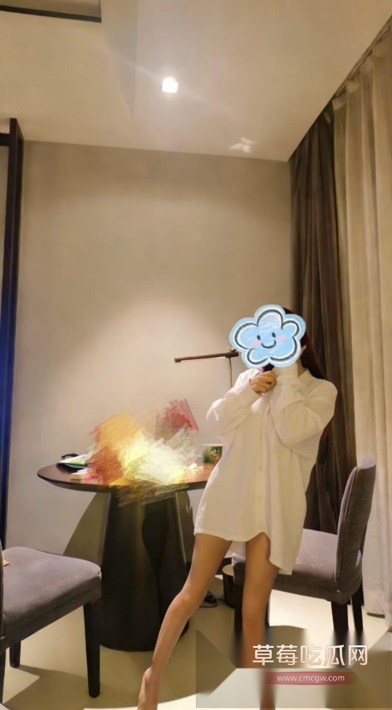 原创纯福利视频 又被姐姐榨干的一晚 1 原创纯福利视频 又被姐姐榨干的一晚 1