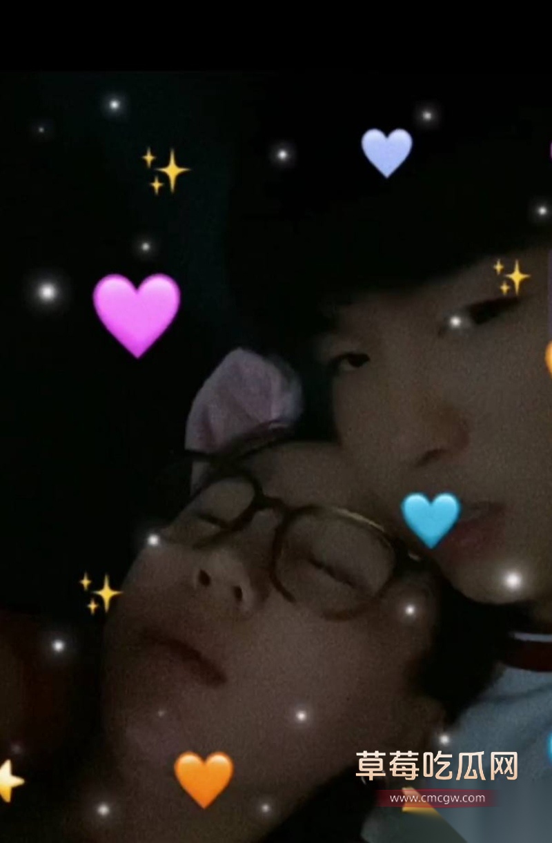 快手770万粉丝金牌志虎被曝恋爱中偷吃 32