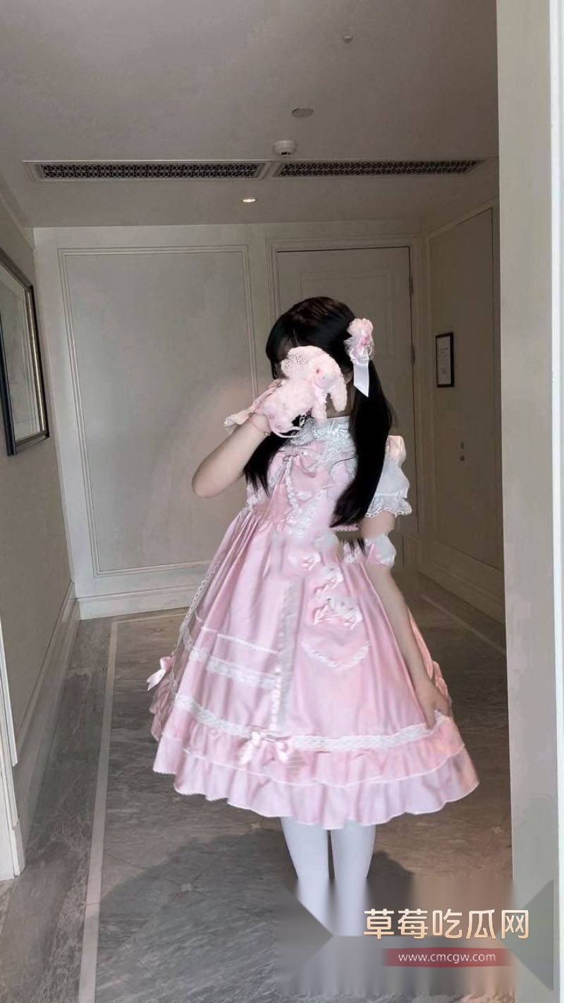 推特微微胖高颜值双马尾少萝 26