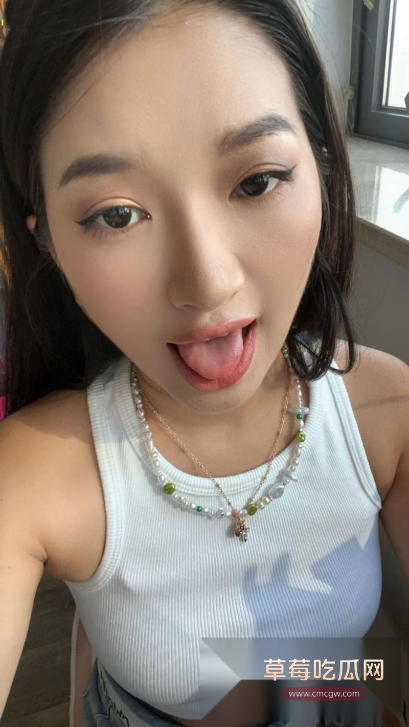 网友投稿曝光厦门155大奶母狗 4