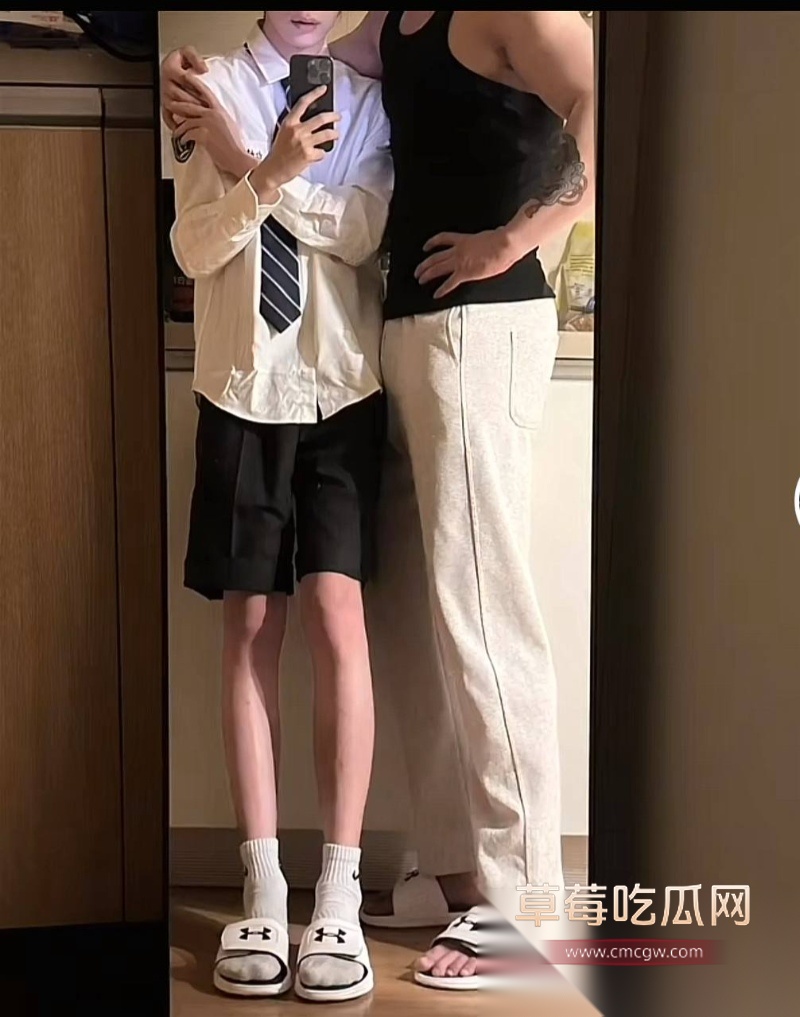 全网60w粉TS网红选妃睡粉 44