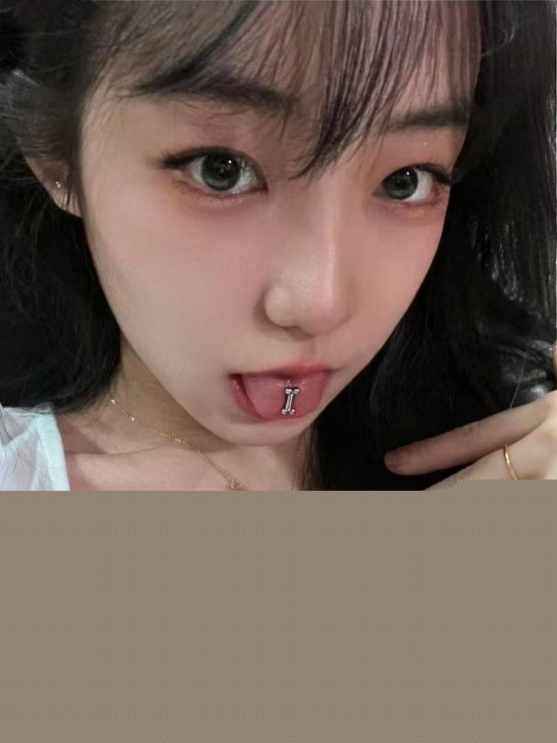 广州白云区精神小妹刘娜酒店视频泄密1 广州白云区精神小妹刘娜酒店视频泄密1