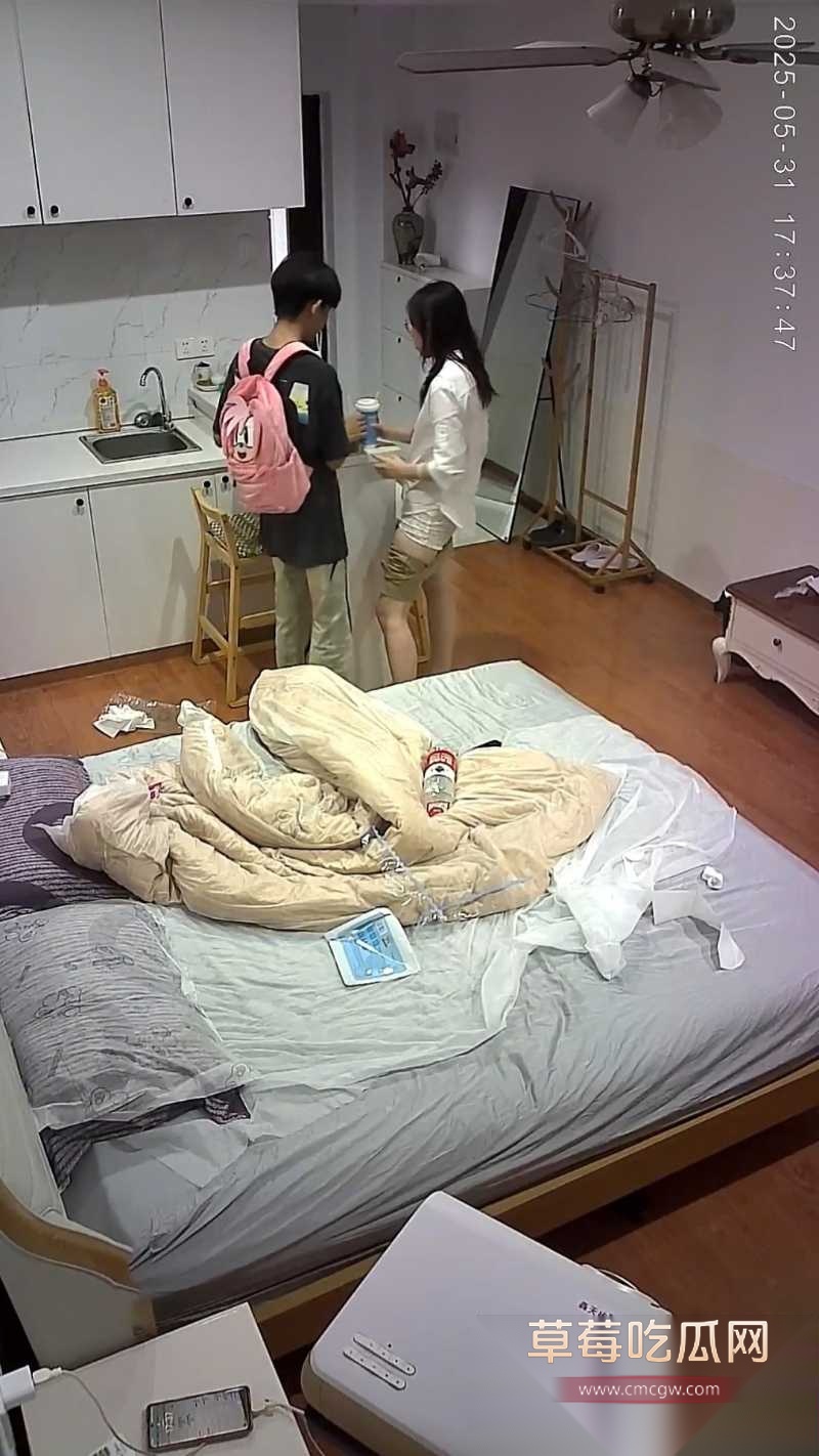 反差眼镜女大学生 4 反差眼镜女大学生 4