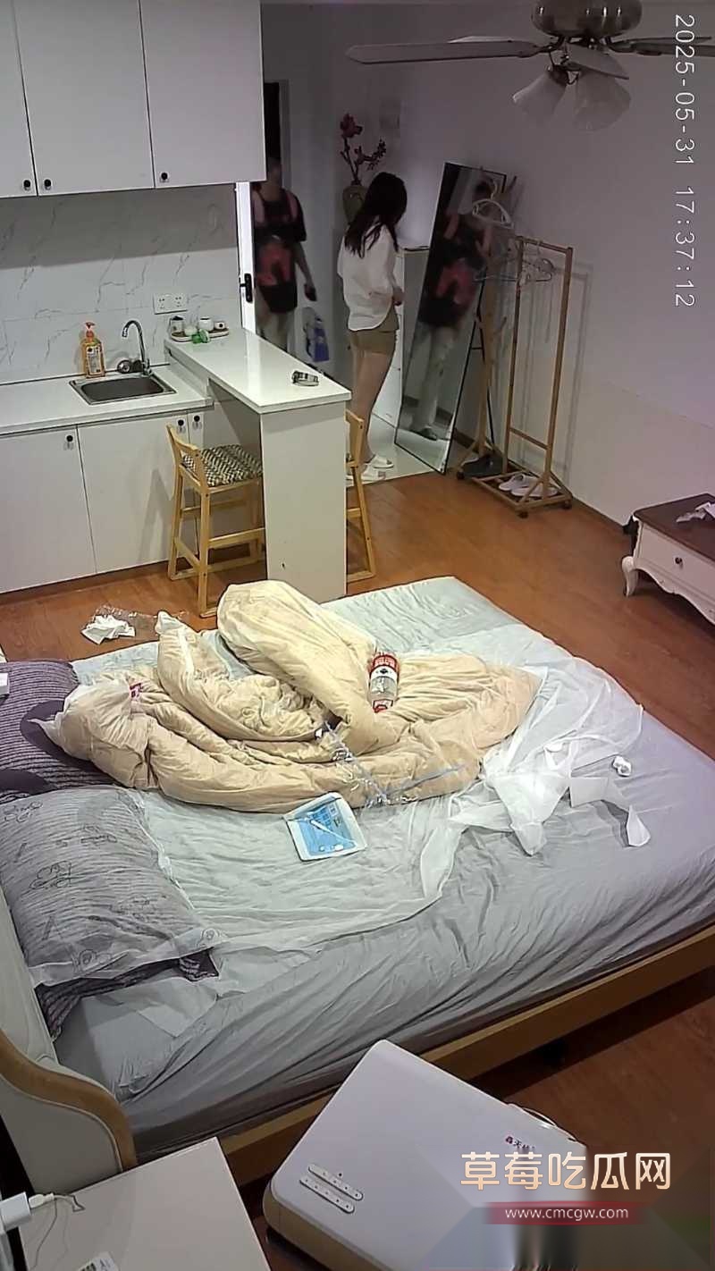 反差眼镜女大学生 18 反差眼镜女大学生 18