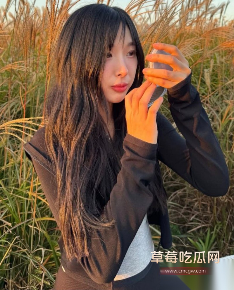 亚裔留学ElleLee正妹1