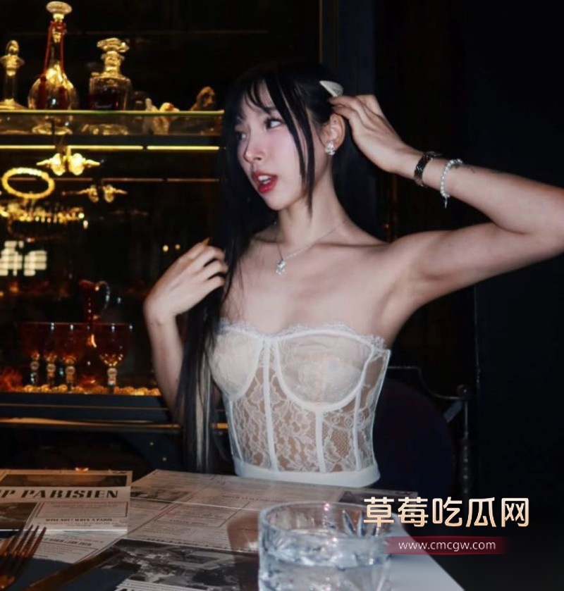 亚裔留学ElleLee正妹2