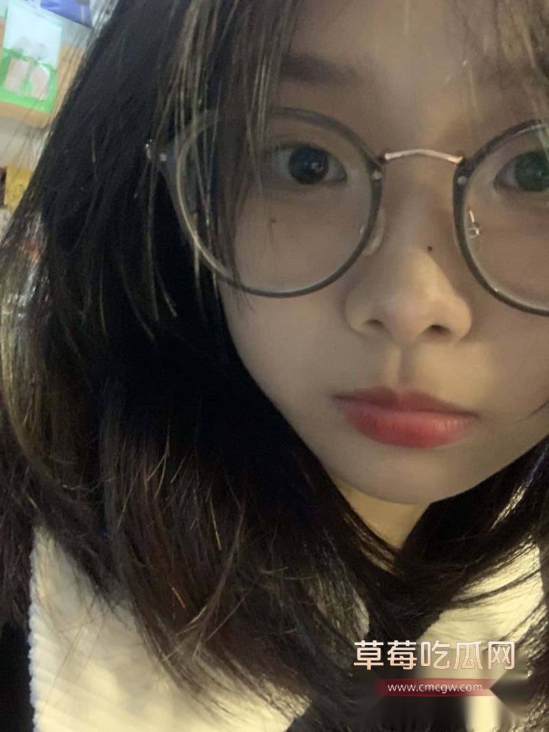 在校女大学生董明洁5 在校女大学生董明洁5