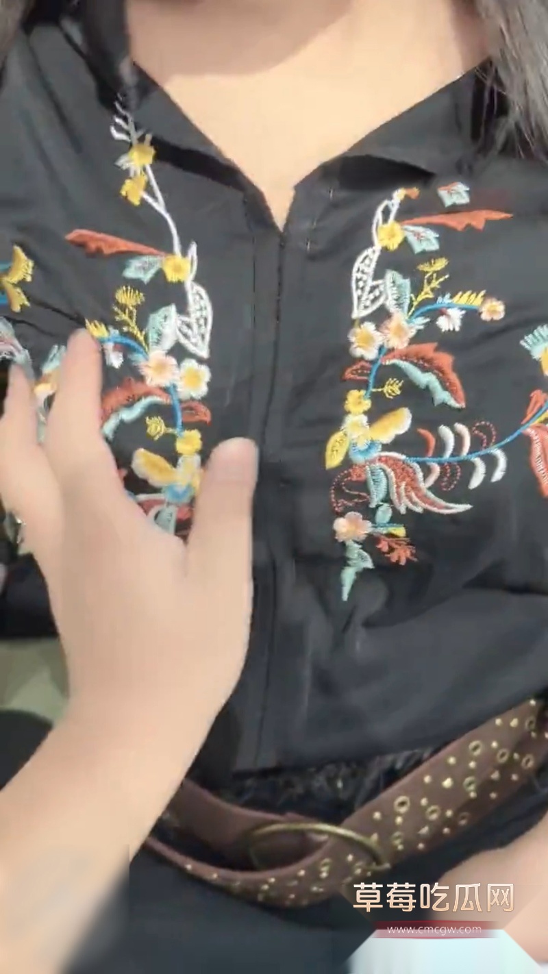 穿牛仔裤的高颜值顶级骚货 5 穿牛仔裤的高颜值顶级骚货 5