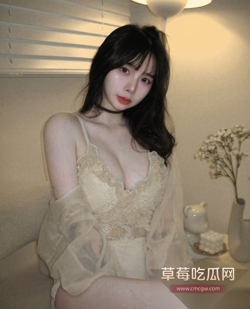 IG20万粉高颜巨乳模特ZAZZA 14