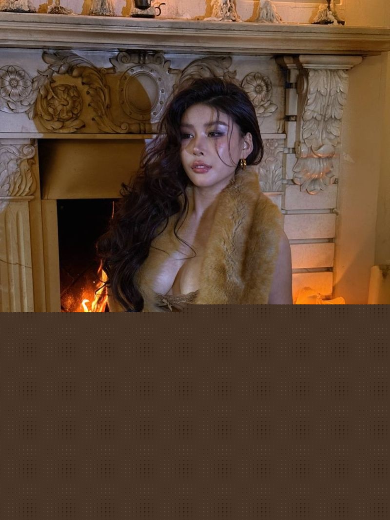 巨乳御姐炸裂聊天记录流出！3